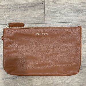 FAWN DESIGN Changing clutch brown Tan faux Leather Zip Pouch VGUC diaper bag